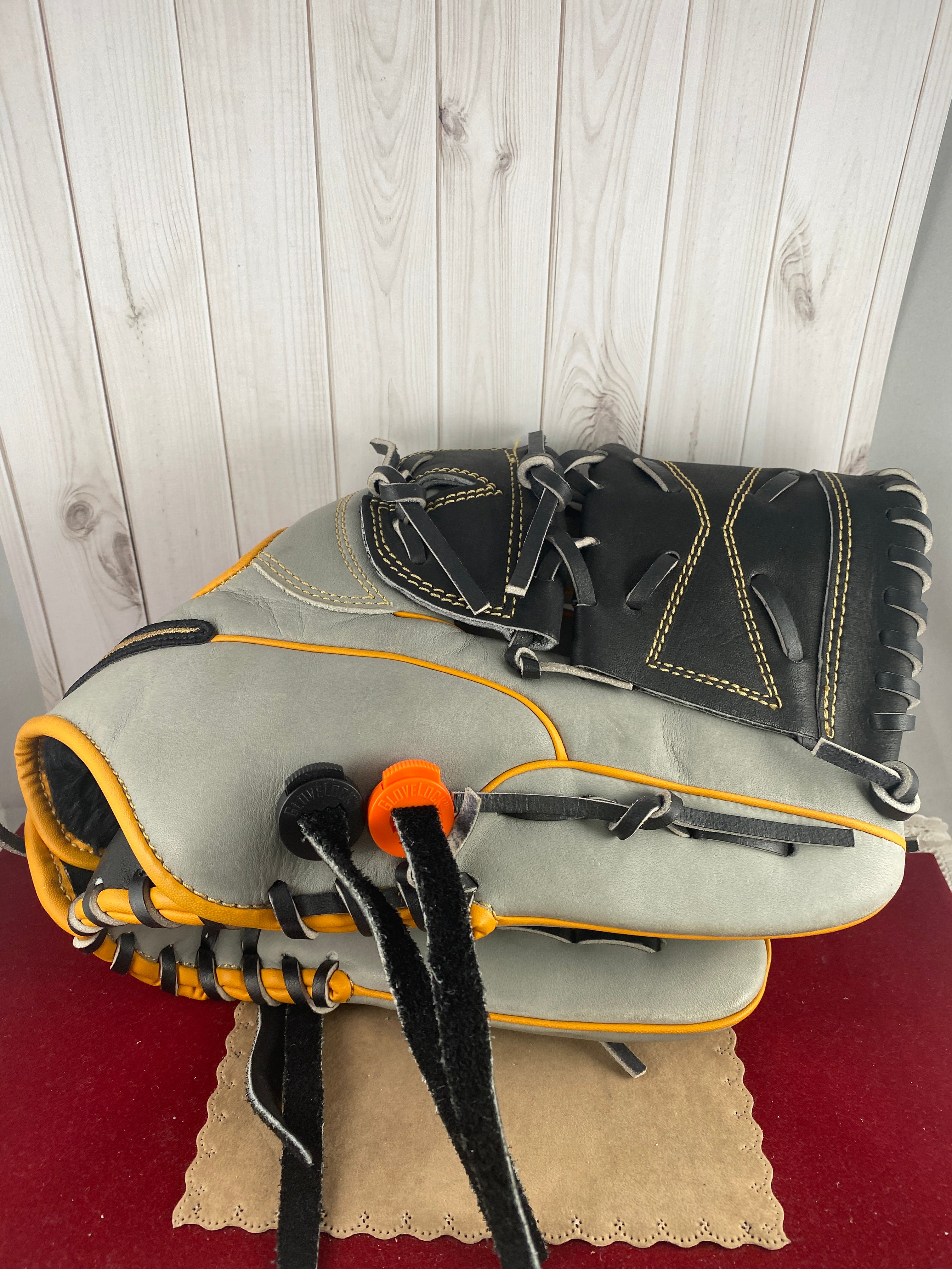 New BROWN TAN Glove Locks Keep Baseball Glove Laces Tight